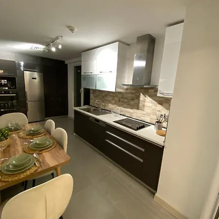 Panorama Sky & Wellness Apartment Skopje